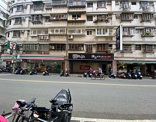 (頂讓)or[出租]埔新黃金店面出租 - Image 5