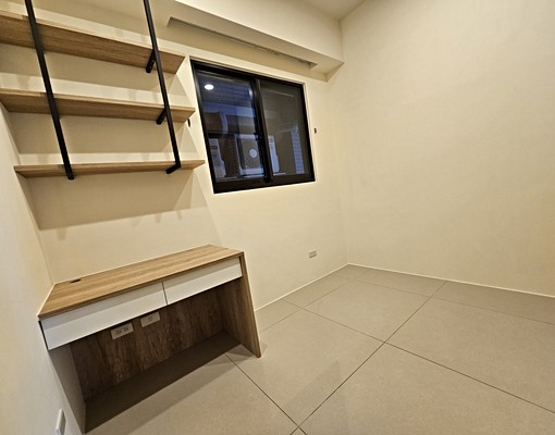 大熊康橋八年新屋|大三房平車還有露臺喔!趕快來租 - Image 5