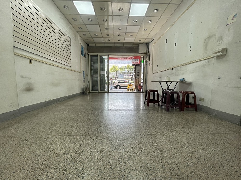 文心路🌺公益商圈🌺捷運站第一排透天店面