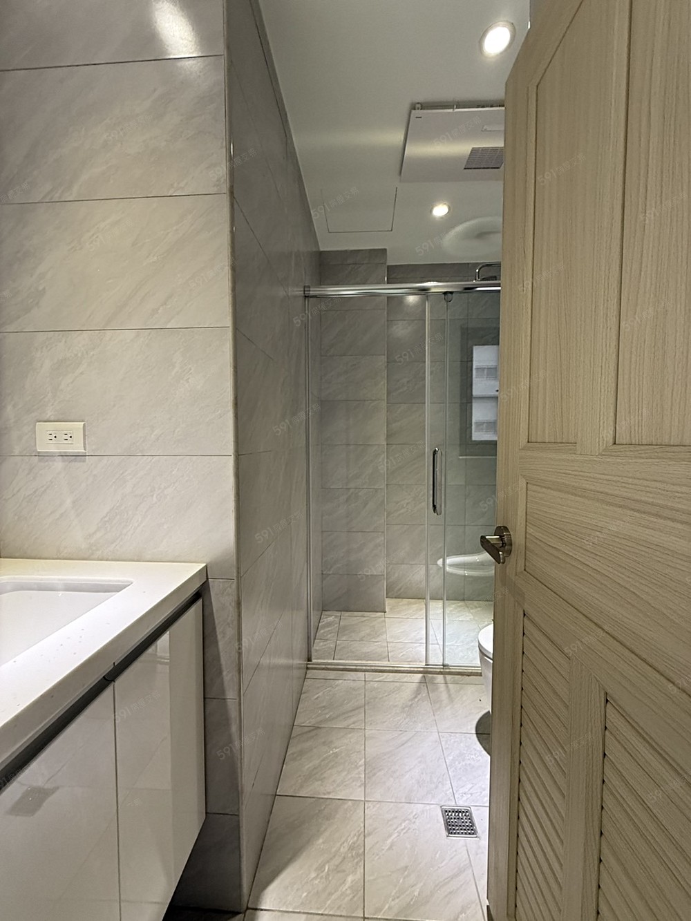 501 ($22000) 乾溼分離浴室