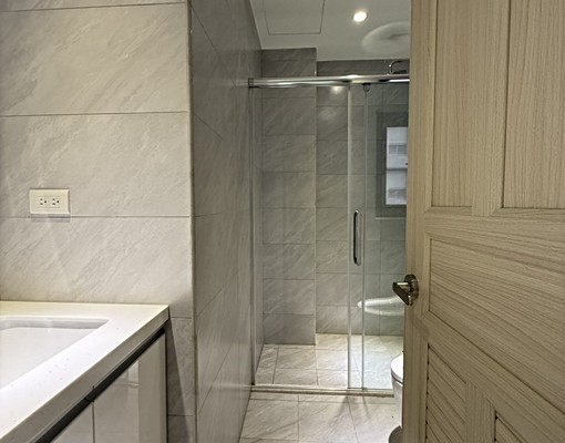 家具可談！高鐵騎車五分鐘，整層空間大享受～可租補可報稅超划算 - Image 1