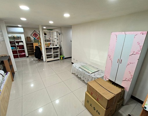 可租補含管✨八德國小庭院4房車✨ - Image 1