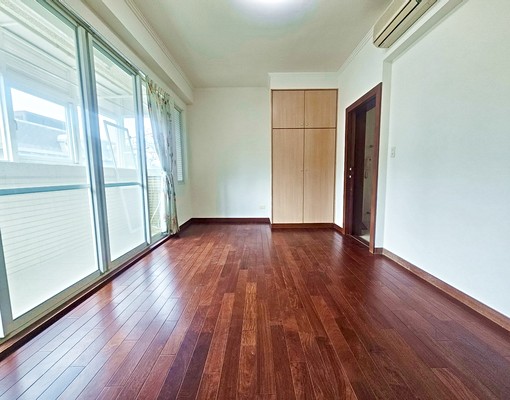 ★★★誠信小施🏠近文元國小透天花園有孝親房車墅 - Image 8