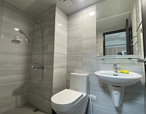 屋主自租兩房兩衛,東光陽明全新大樓,可租補可入籍 - Image 6