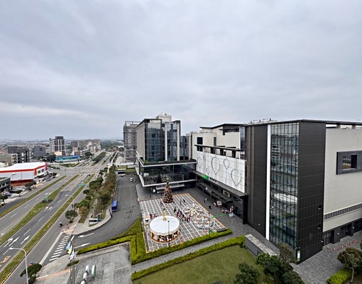 青埔地王#步行高鐵4分#全聯/影城皆在正對面#報稅可談 - Image 14