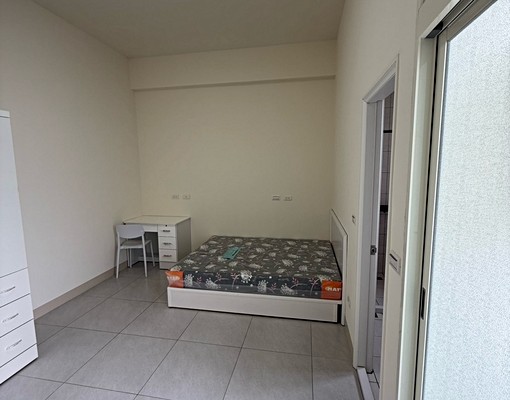 全新白色精緻溫馨電梯陽台套房獨立洗衣機機車位 - Image 2