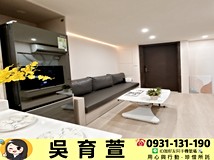 文心南路八期市中心捷運出口..