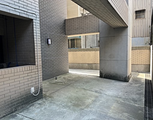 【大同硯】汐止火車站旁，新一樓大庭院、精緻兩房舒適空間 - Image 12