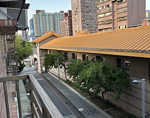 最接近竹圍捷運雅房出租 - Image 1
