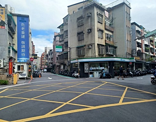 市政府捷運站套房數間 - Image 8