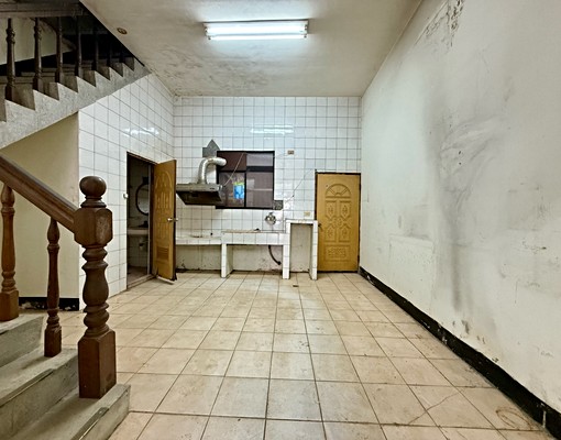 三峽中正路臨路一樓+地下室~使用約50坪 - Image 6