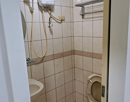 學生電梯套房出租台電台水可申請租補 - Image 4