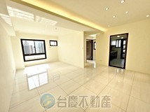 南山路一段★南崁台茂旁全新..