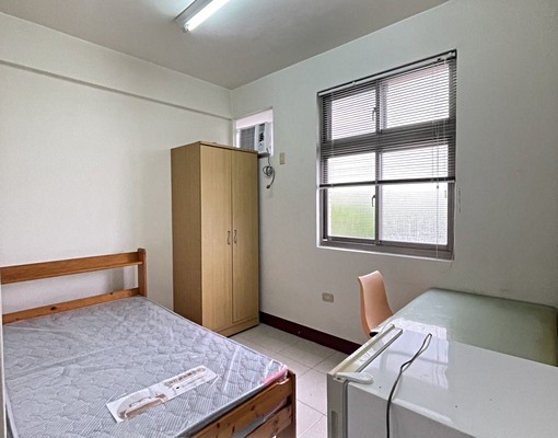 ☑可報稅可租補/套房拎包入住附室內機車位 - Image 1