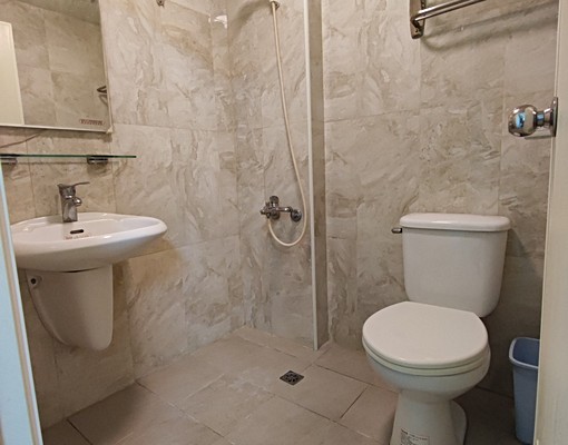 東山路旁獨立套房(鬧中取靜:正道街及和祥街口) - Image 11