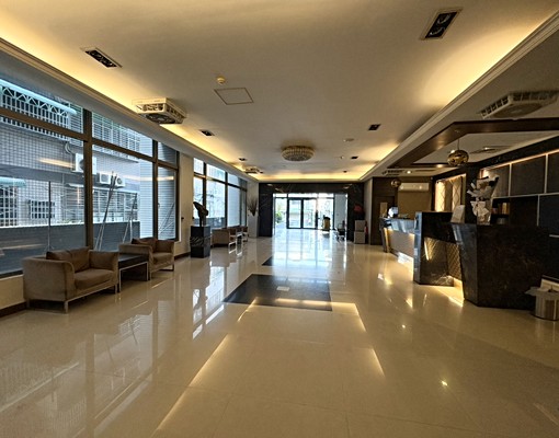 🏅鼎山家樂福|輕軌|歐風樓中樓~ - Image 2