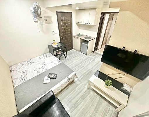 全新完工|低樓層陽光套房|流理台|獨洗|飲水機|沙發 - Image 3