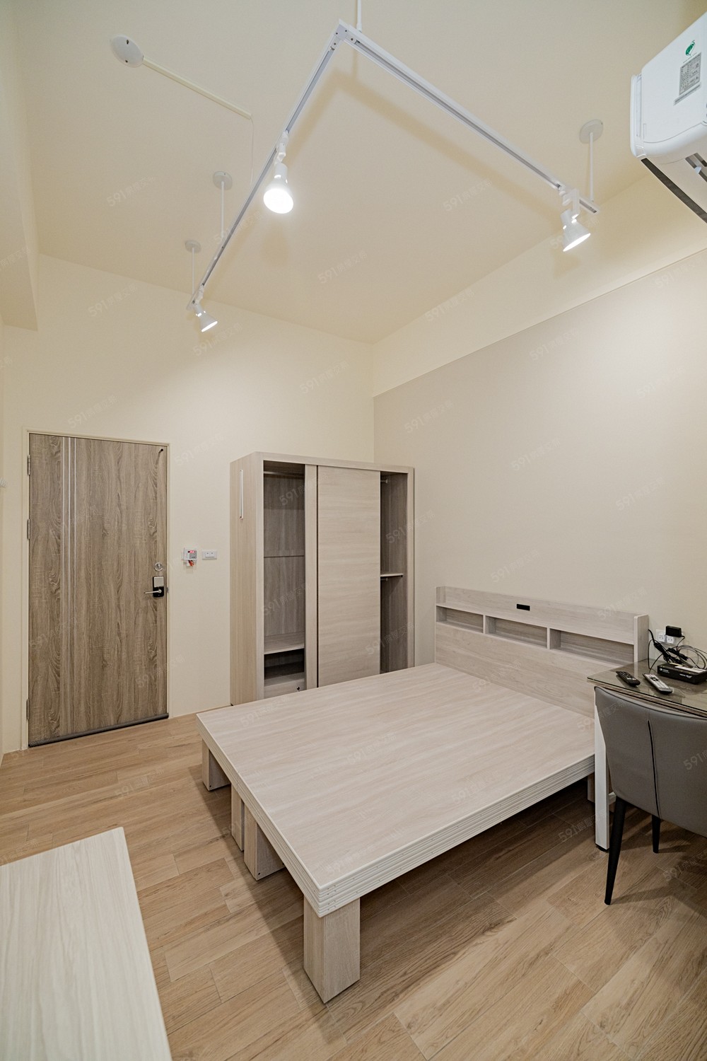 附床板,床墊自備