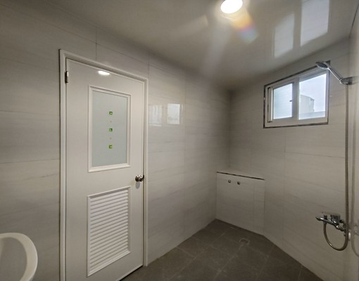 楠梓右昌可租補★女子宿舍☆全新13坪大室內套房!獨立洗衣機! - Image 11