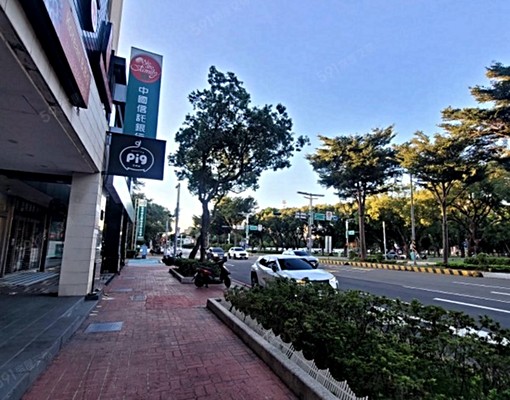 竹北光明六路交流道下優質70坪大店面 - Image 4