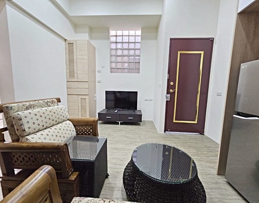 仁愛醫院旁|精緻套房魔術大空間|有獨立大後院可租補 - Image 5