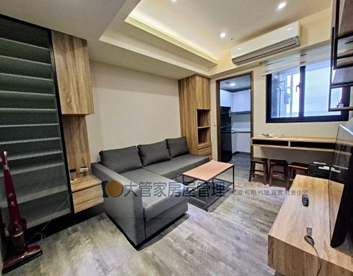 租近百貨.景觀戶附裝潢.屋況極新.車位 - Image 1