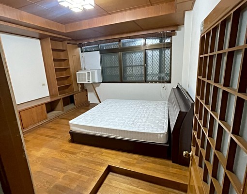 ~透天住家圓環東中陽旁鬧中取靜好裝潢有車位~ - Image 6