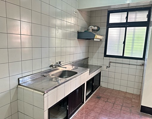 採光房靠近三重捷運站,有前後獨立陽台,全新裝潢三房二廳 - Image 8