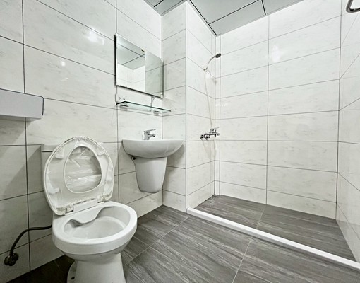 🎯東區Lalaport|全新絕美大套房|家具全含!可談 - Image 2