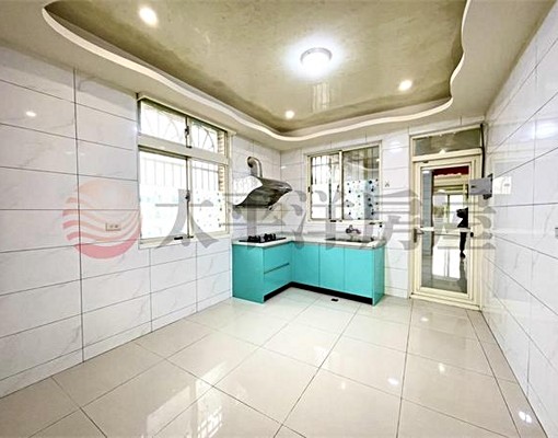 民有路邊間透天店住 - Image 3