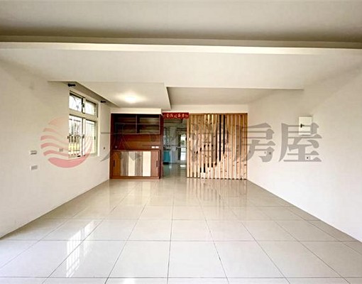 民有路邊間透天店住 - Image 2