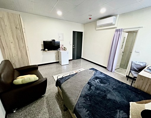 新坡電梯大套房/可補助/代收垃圾/家具家電齊全/含網路第四台 - Image 4