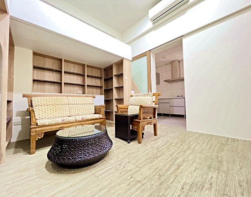 仁愛醫院旁|精緻套房魔術大空間|有獨立大後院可租補 - Image 2