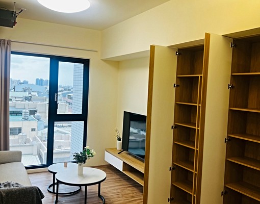 沙鹿全新漂亮電梯華廈含管費+平車.可租補 - Image 3