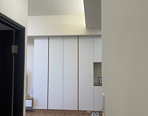 沙鹿全新漂亮電梯華廈含管費+平車.可租補 - Image 5