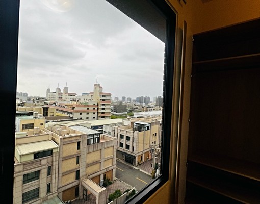 沙鹿全新漂亮電梯華廈含管費+平車.可租補 - Image 9