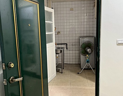 採光通風大套房,近信義國中,生活機能佳交通便利一班公車到台北 - Image 6