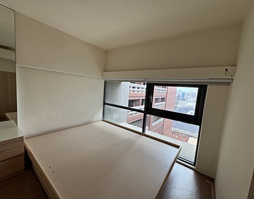 近東門街中央路護城河火車站前1+1房 - Image 9