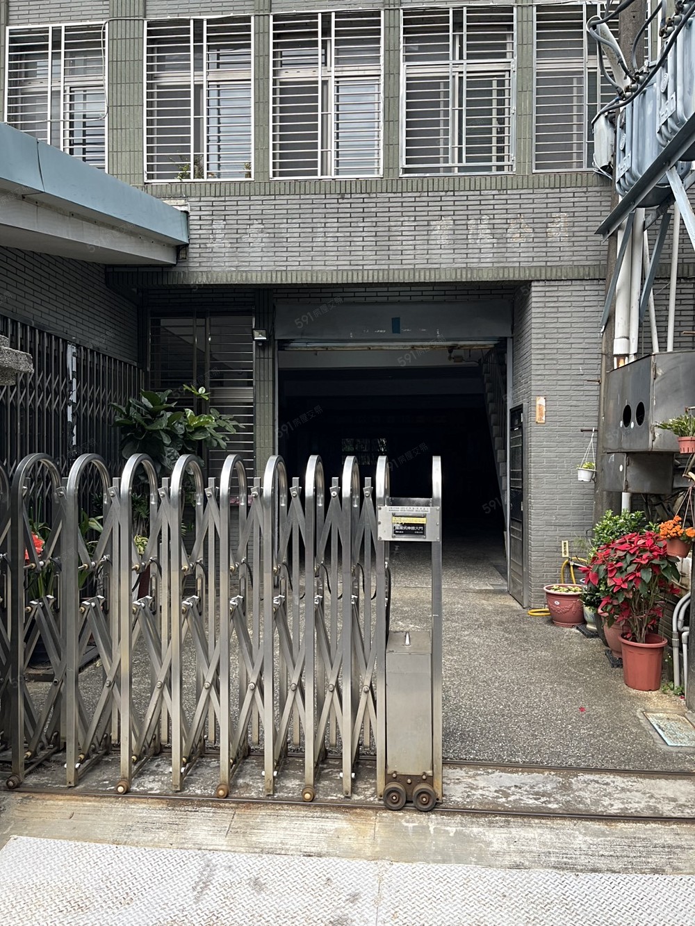 廠辦 倉庫 單純乾淨