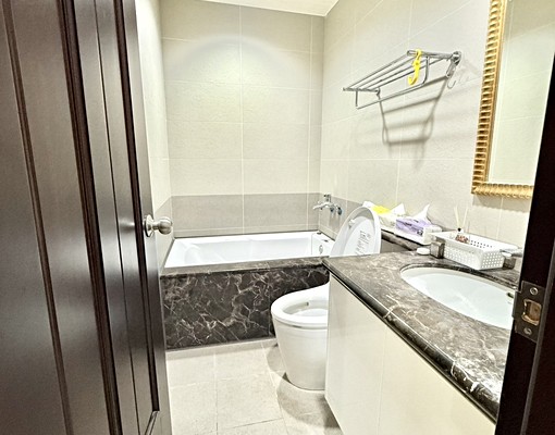 可租補一般租/火車站璞麗2房含管/車位可另租 - Image 9