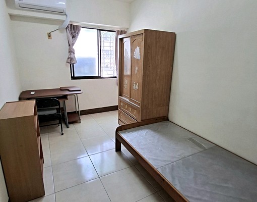 濱山街電梯雅房限租女生包管理費 - Image 1