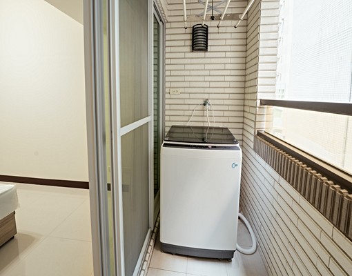 左營漢神巨蛋,一卡皮箱入住,嶄新裝潢家具家電可租補~屋主自租 - Image 13