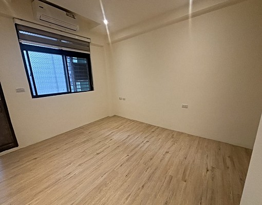 基隆火車站旁全新裝潢溫馨透天~2房3衛大客廳空間舒適 - Image 2