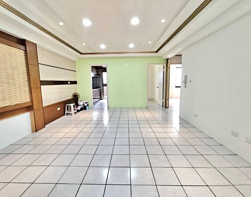 台水電大坪數三房✅租補✅寵物✅車位✨免整理✨家庭首選✨超扯價 - Image 1