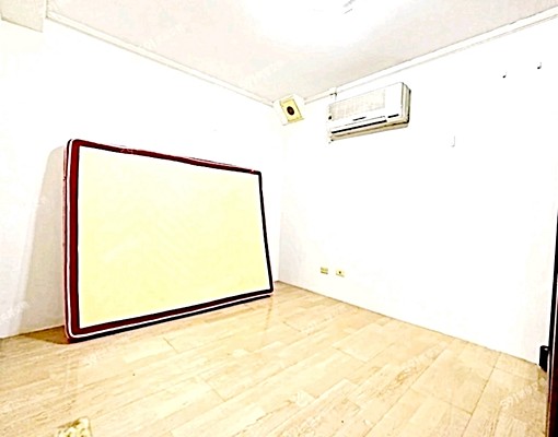 捷運三重國小,3樓家具全,3面採光,1層ㄧ戶。 - Image 3