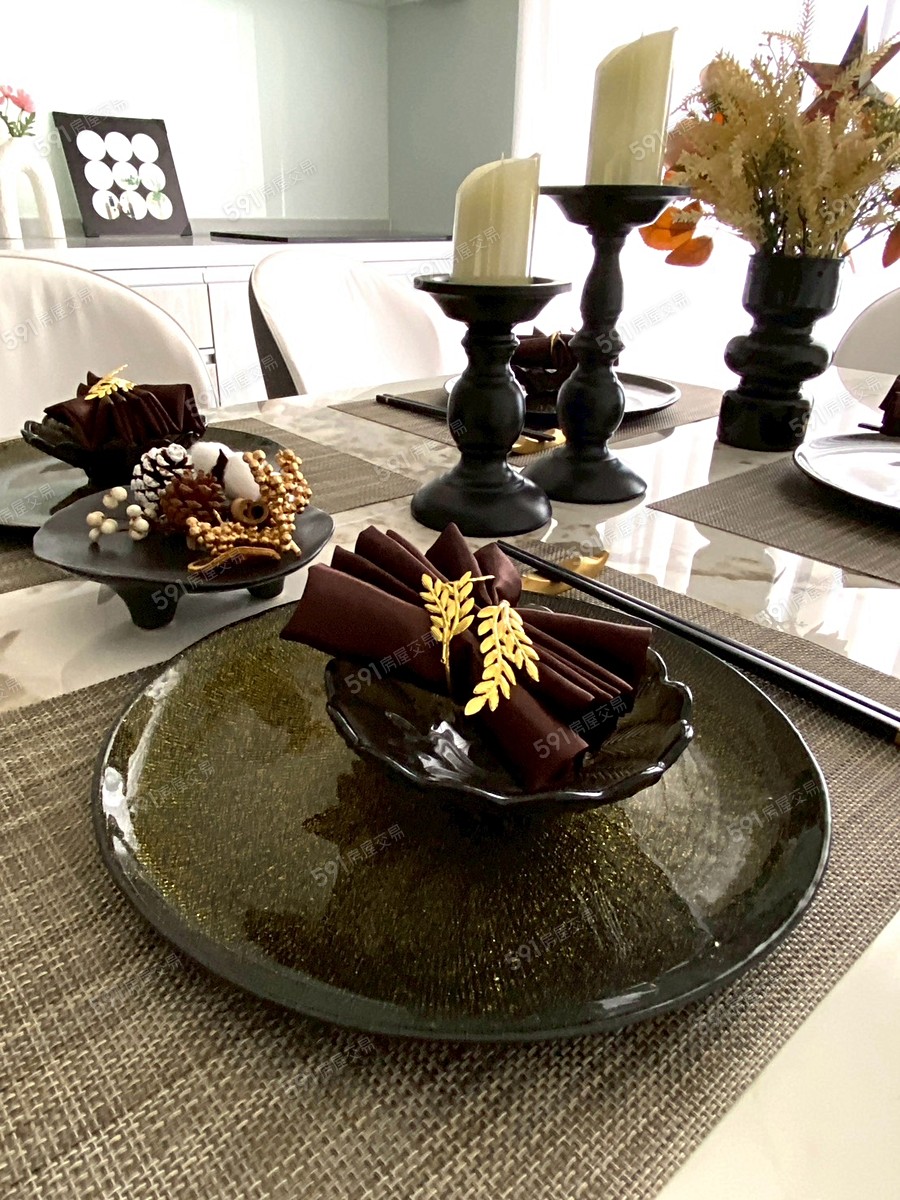 光這裏樣/實品屋