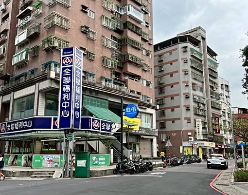 電梯套房/自租/採光好/捷運旁 - Image 9