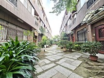 國光路二段345巷🎯屋主出國..