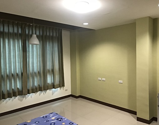 高醫熱河商圈獨棟電梯陽台9坪大套房 - Image 5