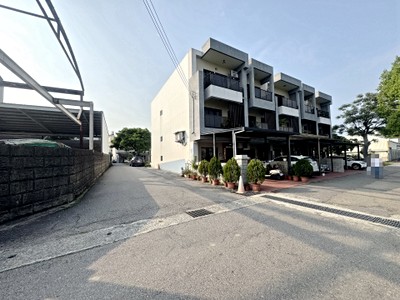 ✨獨家*交流道2分鐘~通霄新屋齡透天別墅~邊間好宅✨